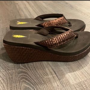 Volatile Womens Island Wedge Sandal